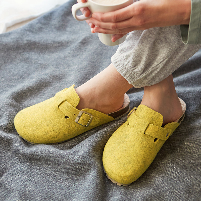 Imagen del producto Zueco Amarillo Mujer